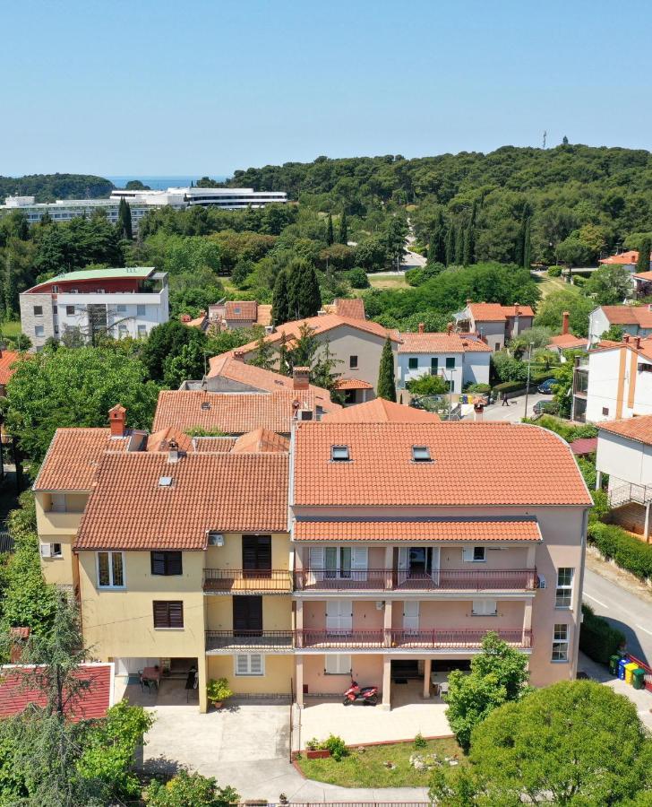 Apartment Nina Rovigno Esterno foto