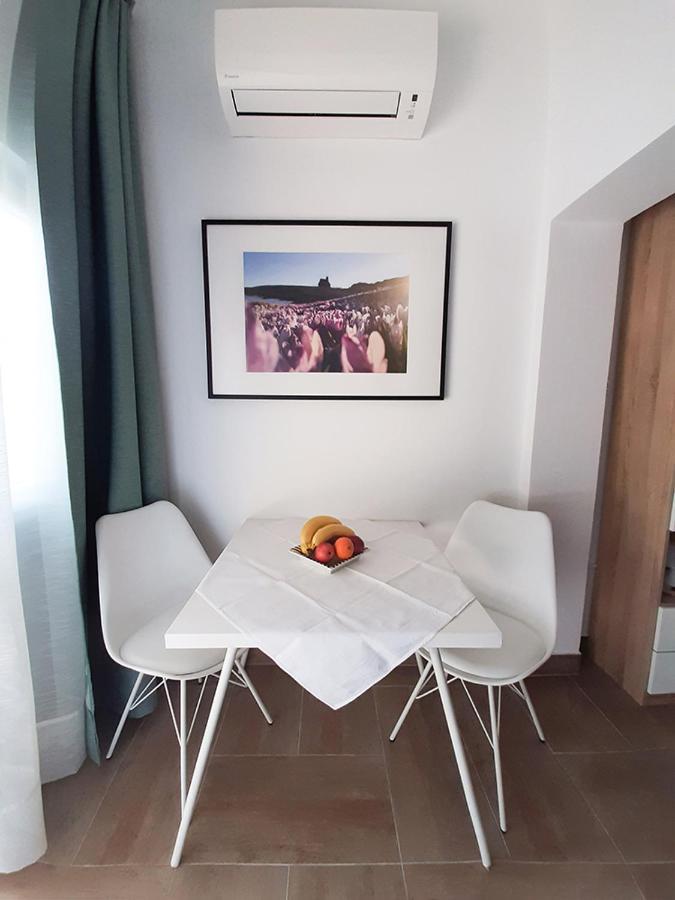 Apartment Nina Rovigno Esterno foto