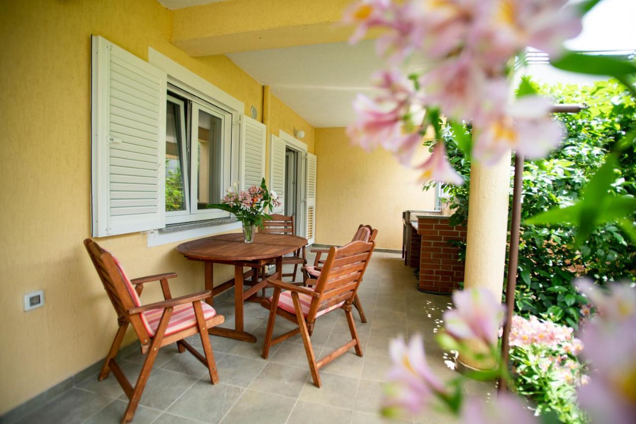 Apartment Nina Rovigno Esterno foto