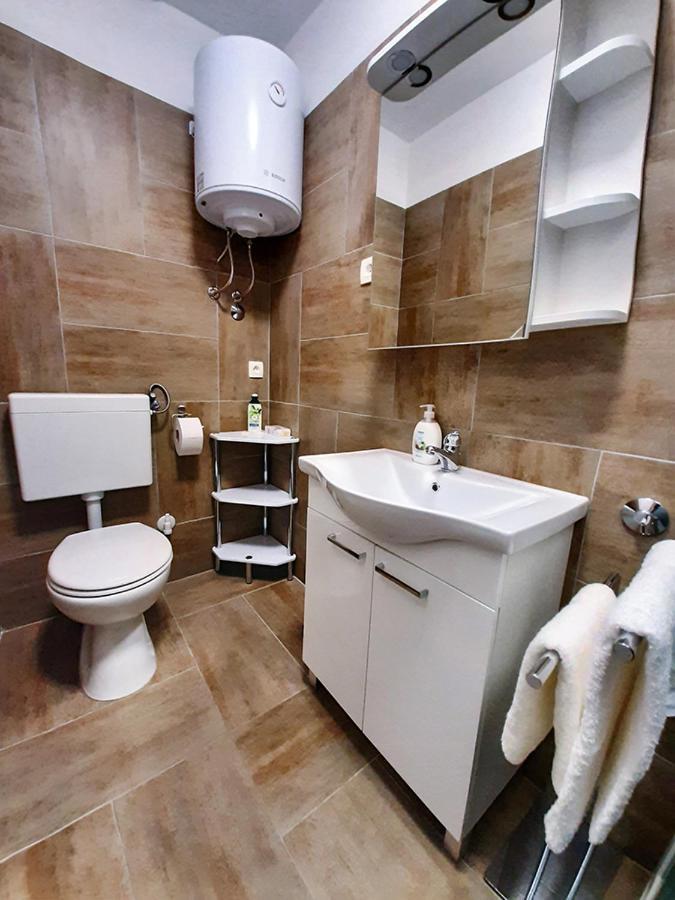Apartment Nina Rovigno Esterno foto